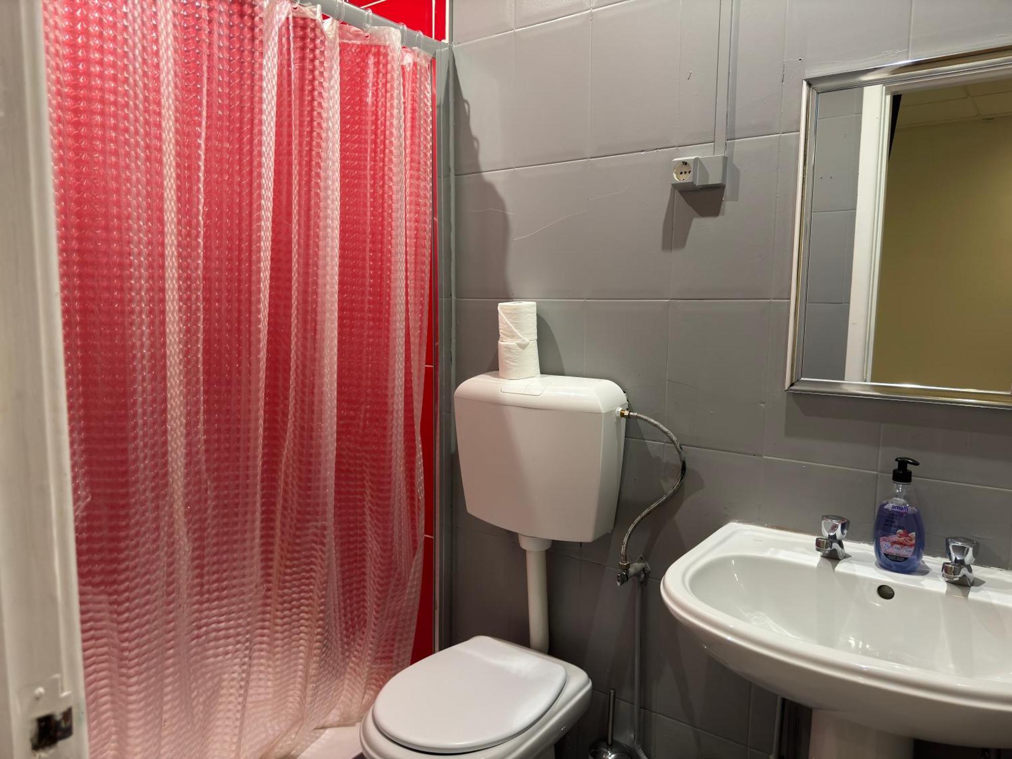 Peters Guesthouse อาเวโร ภายนอก รูปภาพ