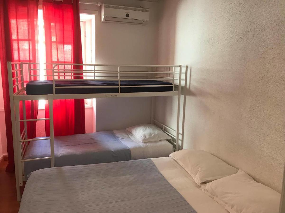 Peters Guesthouse อาเวโร ภายนอก รูปภาพ